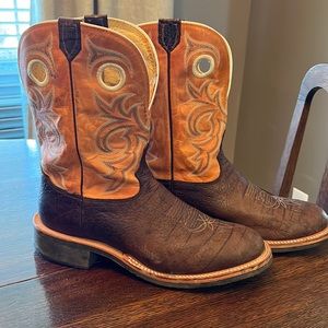 Mens Tony Lama Crepe Sole Boots, size 13